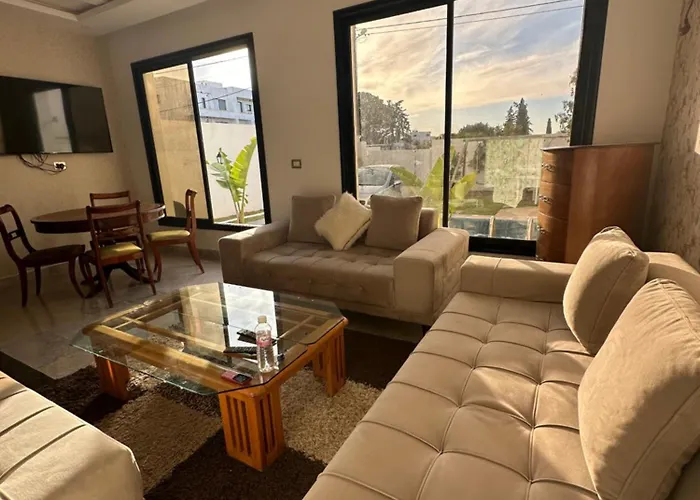 Coquette Villa Avec Piscine